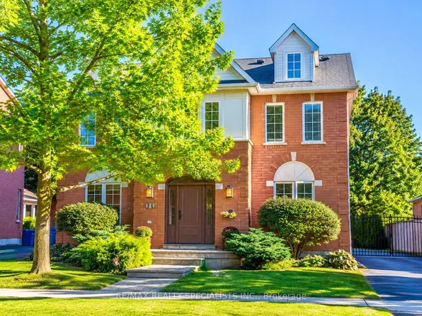 126 Westchester Rd, Oakville, ON L6H 6H9