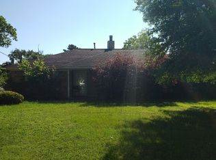 2 Branch Ln, Huntsville, TX 77320