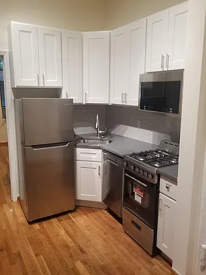 Rented by Chartwell Manhattan Realty | media 21