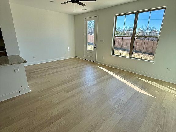 5th image of 1733 Bennett Village Dr