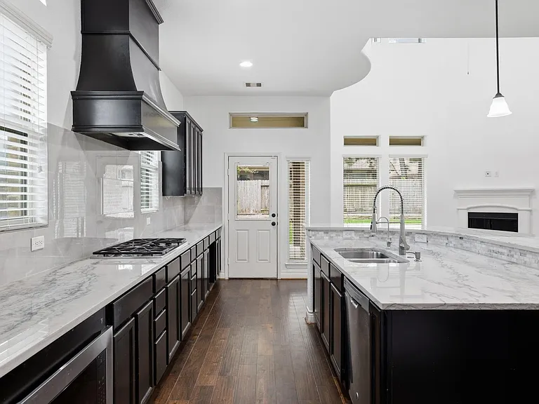 135 Deerfield Meadow Dr — Photo 17