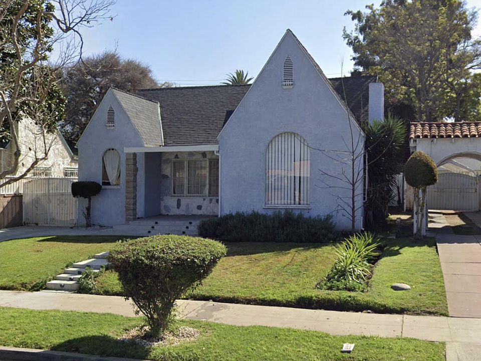 1st image of 2042 W 77th St