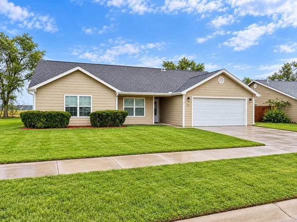 1727 14th Street Pl, Junction City, KS 66441