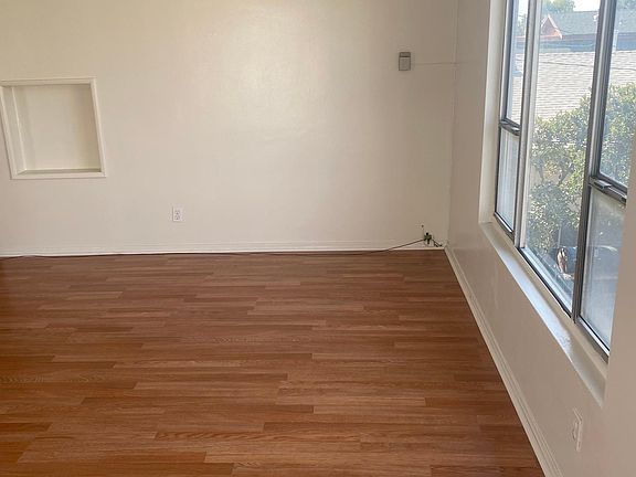 5th image of 213 E Hazel St APT 2