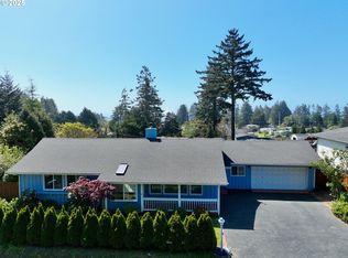 915 Ransom Ave, Brookings, OR 97415