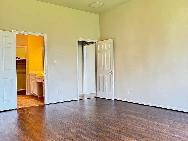 27926 Barberry Banks Ln — Photo 24