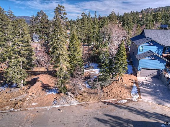 4th image of 875 Pine Meadow Ct