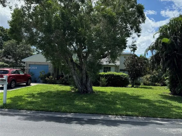 5595 Pebble Brook Ln, Boynton Beach, FL 33472