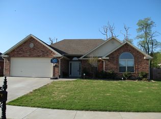 5785 Cord Ave, Springdale, AR 72762