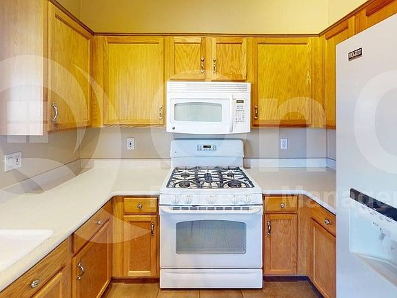 2nd image of 2234 W Roundwood Pl