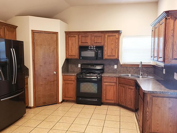 2nd image of 2601 SE 96th St