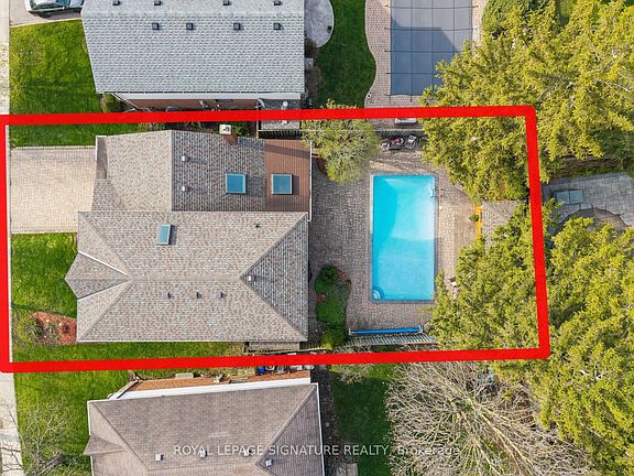 2nd image of 35 Ranchdale Cres