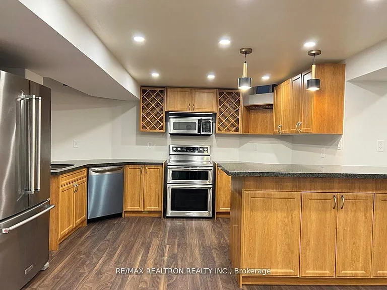 69 Gatcombe Cir #BASEMENT — Photo 10