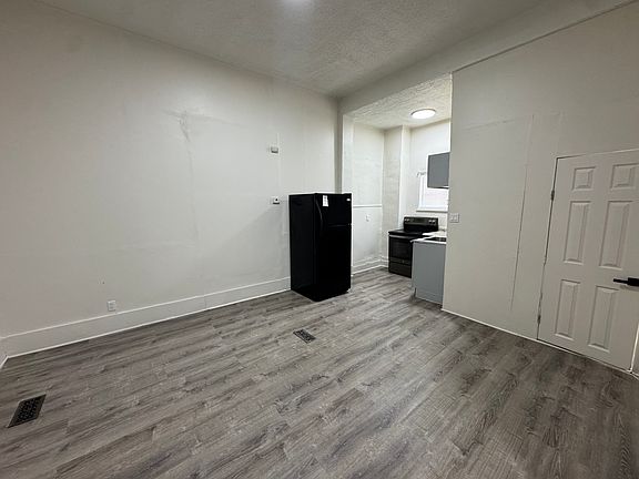 2nd image of 3068 River Ave #A