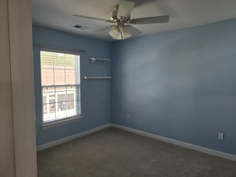 633 Menlo Park Ln — Photo 17