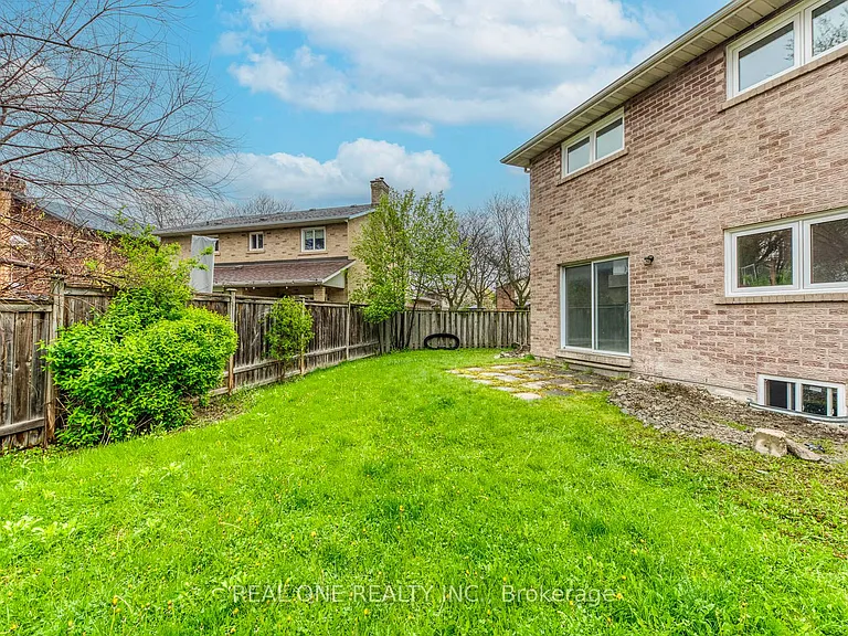 655 Paragon Pl E — Photo 42