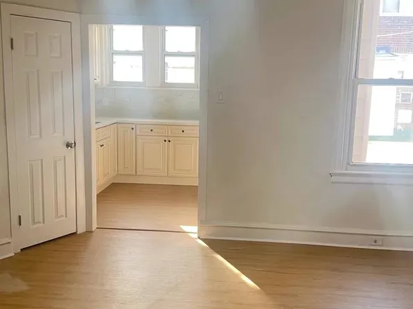 918 Granite St, Philadelphia, PA 19124