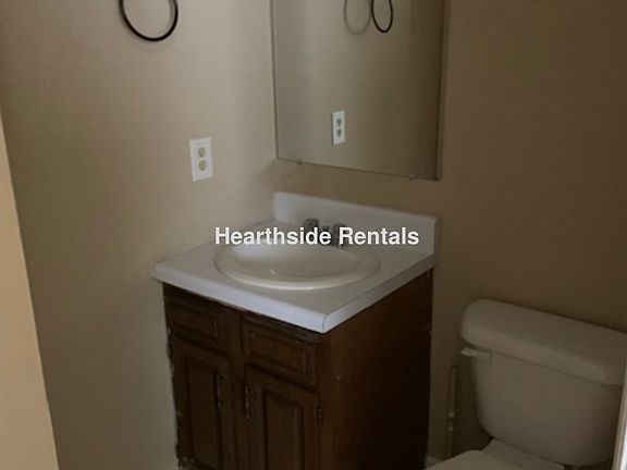 5th image of 132 Oakmont Dr APT G
