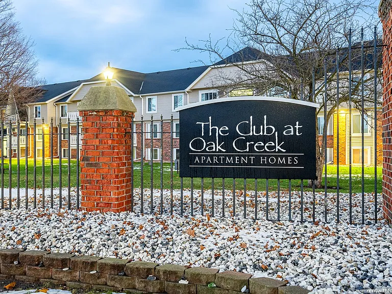 The Club at Oak Creek — Photo 16