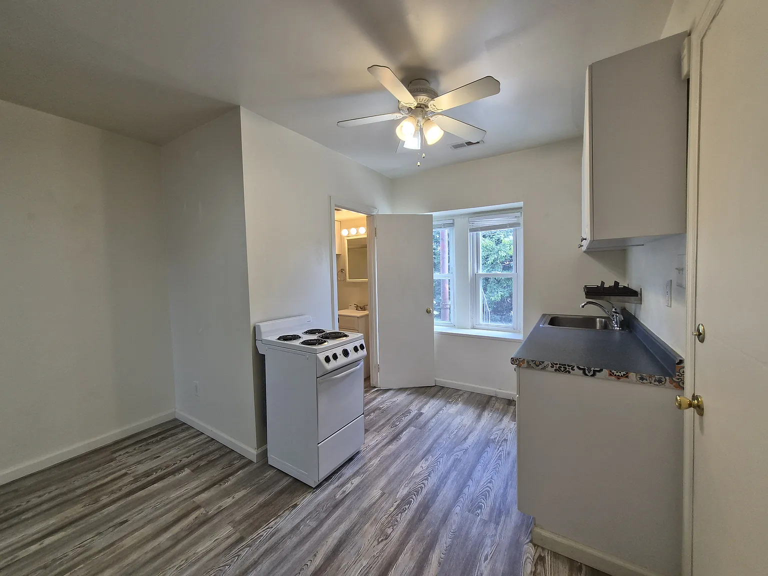 535 Gross St — Photo 3