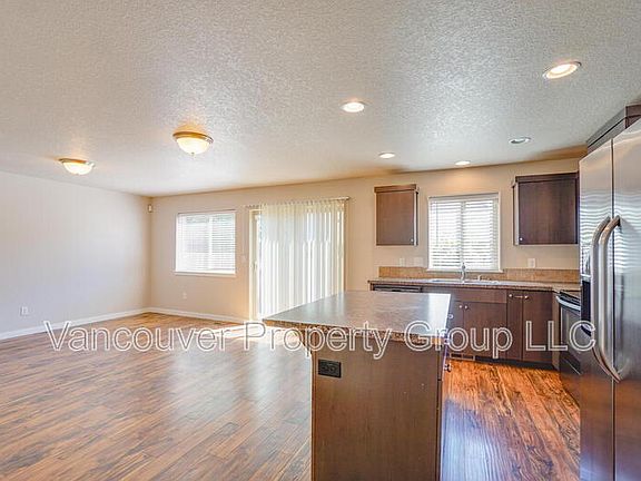 5th image of 6121 NE 105th Ave