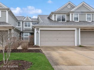 244 Woodstone Cir, Buffalo Grove, IL 60089