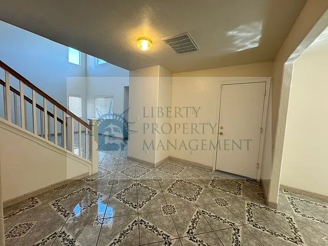 6206 E Bellaire Way — Photo 5
