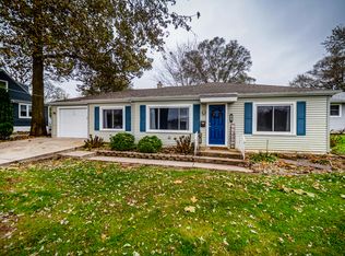 443 Krenz Ave, Cary, IL 60013