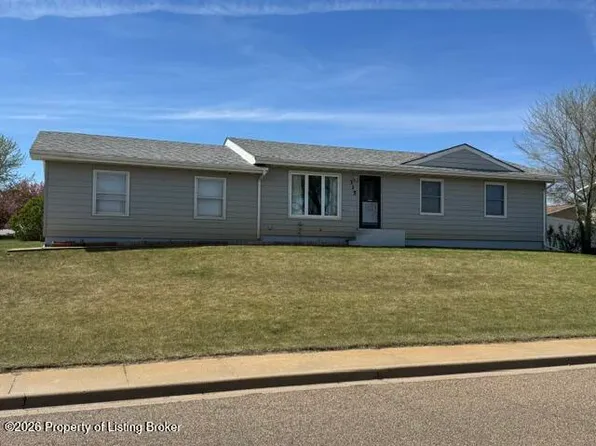 315 Spruce St, Dickinson, ND 58601