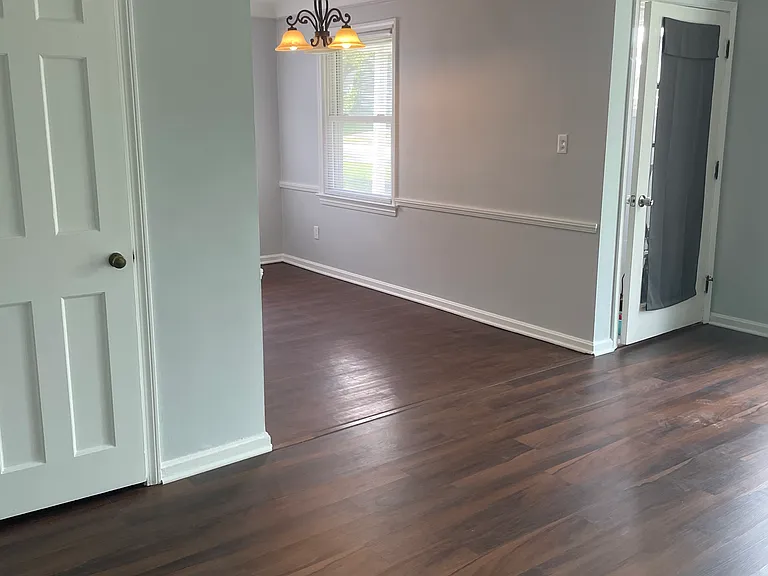 1241 Orchard Heights Dr — Photo 15
