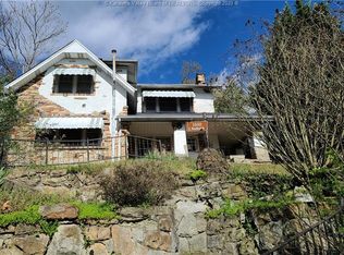 1600 E Woodland Dr, Charleston, WV 25311