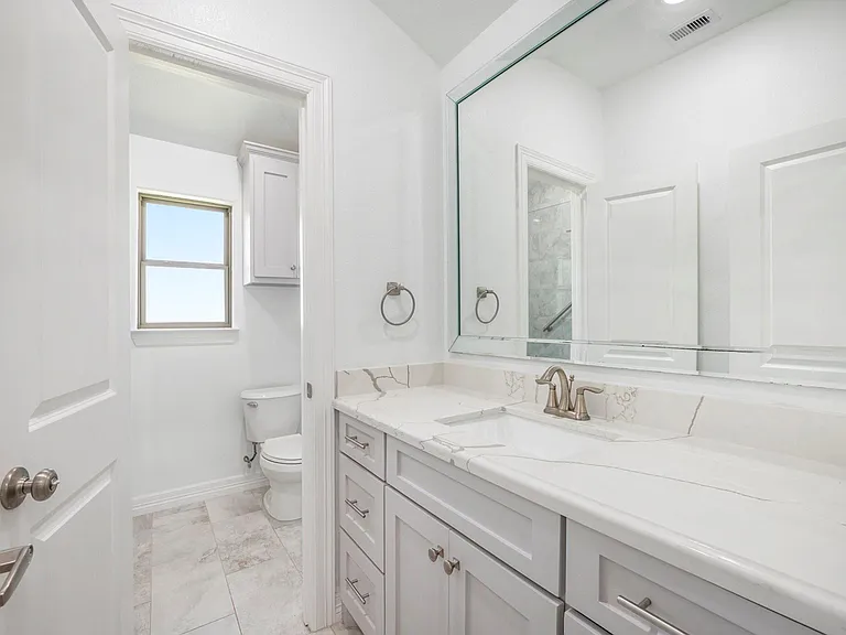 7711 Antoine Dr — Photo 17