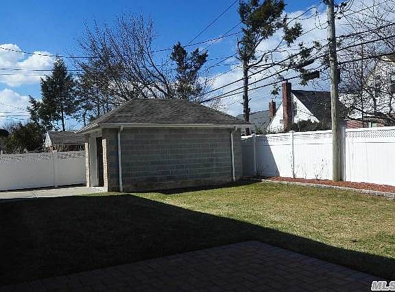 3rd image of 37 Sylvia Ln