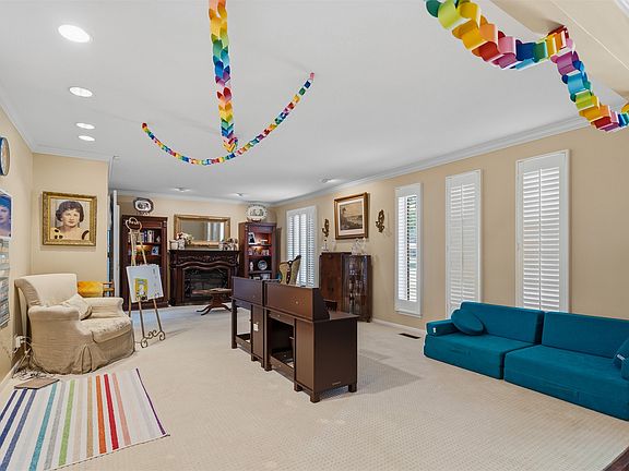 5th image of 2212 Cloverleaf Pl