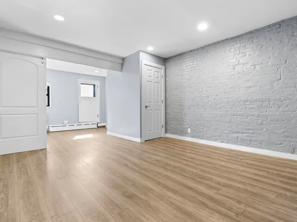 509 West 23rd Street image 9 of 19