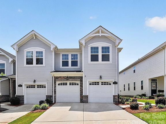 3rd image of 13327 Savaine St