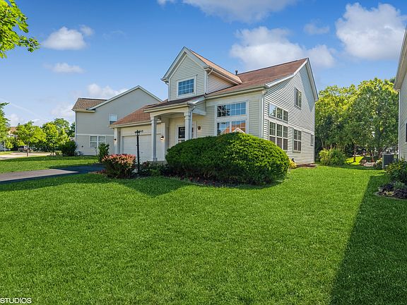 2nd image of 1545 Woodbury Cir