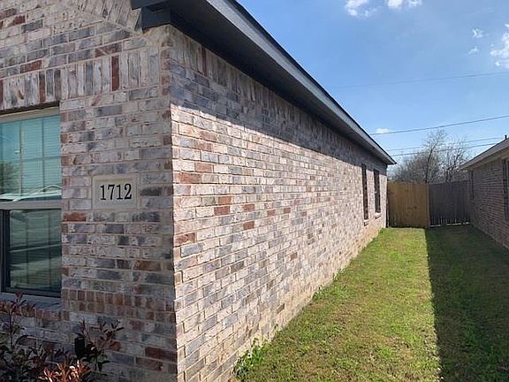 4th image of 1712 E Arlington Ave