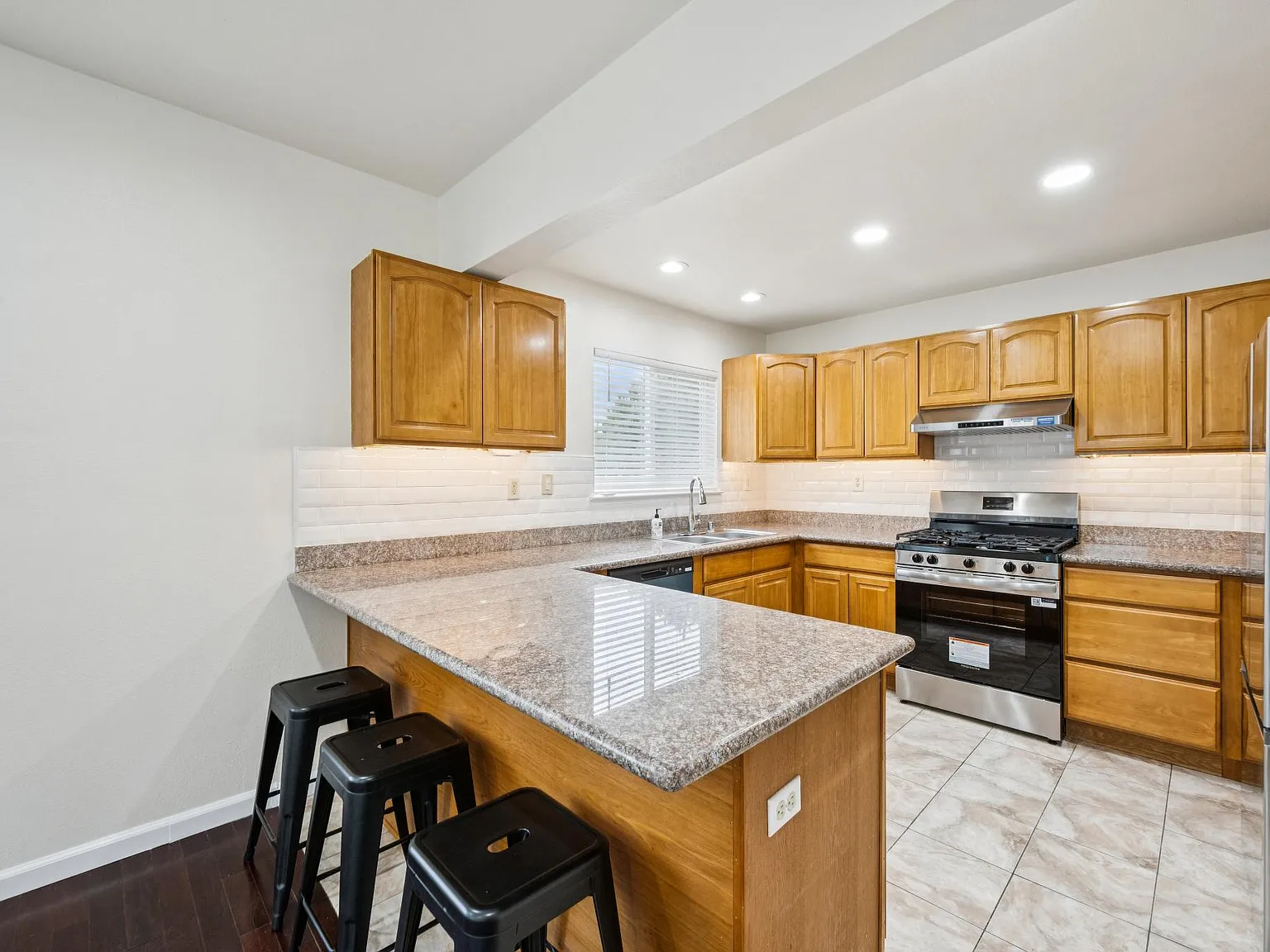 1621 Prince St — Photo 3