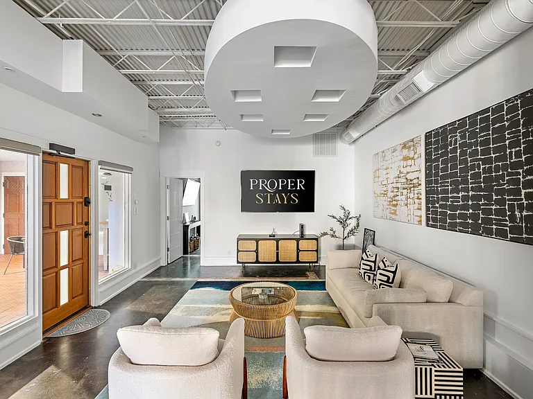 182 E Bay St #202 — Photo 2