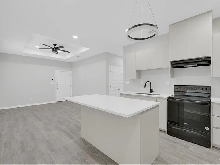 1013 W Mahala Ave #1 — Photo 4