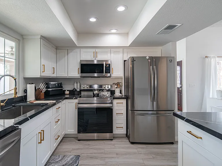 10615 N 63rd Dr — Photo 18
