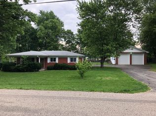 11638 N Division Rd, Fountaintown, IN 46130
