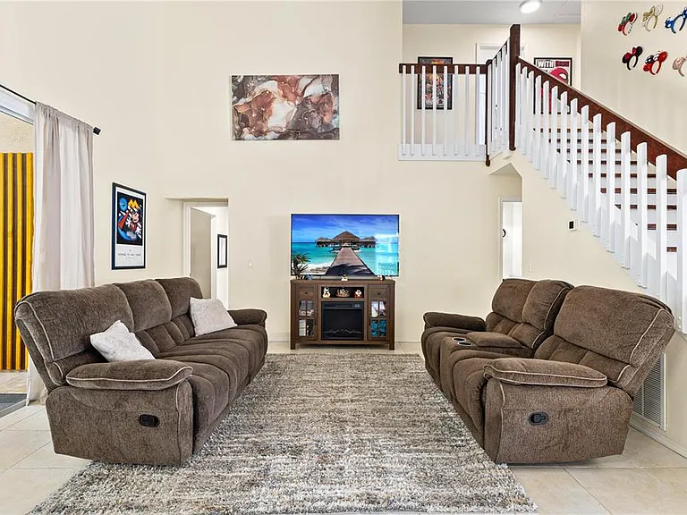 2629 Chatham Cir — Photo 13