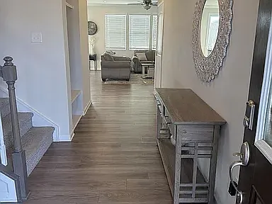 4 bed, 2801 sqft, $2,750 — Photo 2