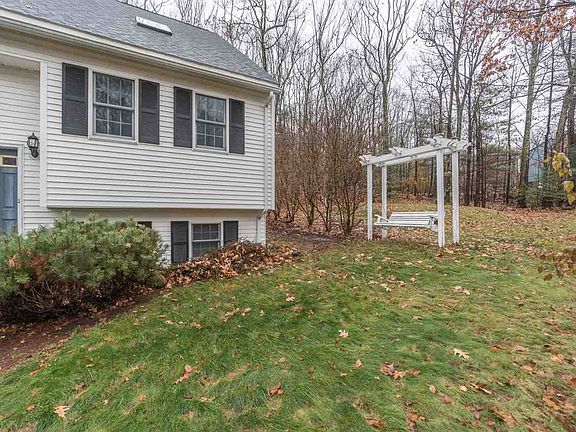 3rd image of 45 Langan Dr