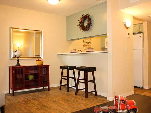 2nd image of 2101 E 9th St #14