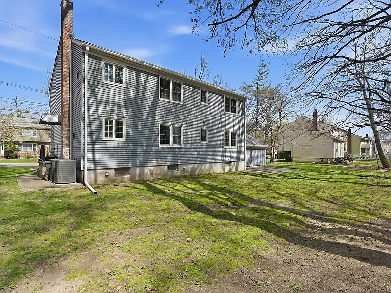 72 Prospect St #2 — Photo 26