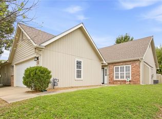 3514 Field Stone Ct, Lawrence, KS 66049