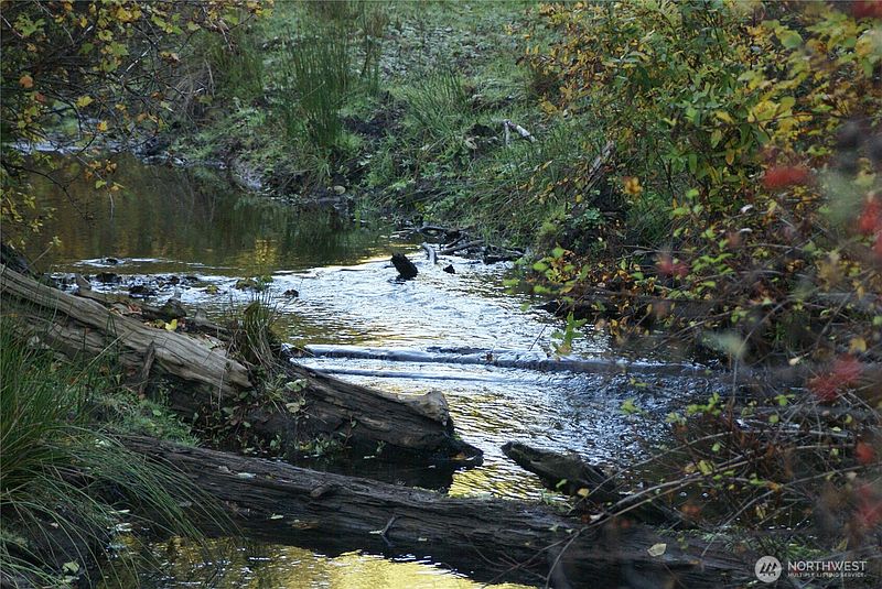 3rd image of 8 Ginger Way